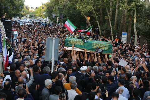 تصاویر/ مراسم تشییع پیکر استاد فرشچیان