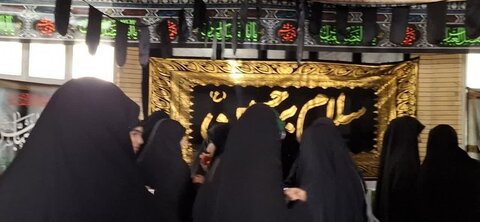 تصاویر/برگزاری مراسم عزاداری دهه آخر ماه صفر در مدرسه علمیه الزهرا(س) اراک