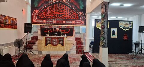 تصاویر/برگزاری مراسم عزاداری دهه آخر ماه صفر در مدرسه علمیه الزهرا(س) اراک