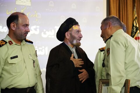 تصاویر مراسم تودیع و معارفه فرمانده انتظامی لرستان