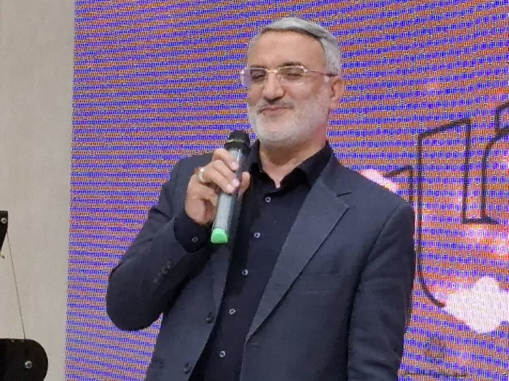 خبرنگاران، مسئولان را در شناسایی مطالبات مردم منطقه یاری کنند+ عکس