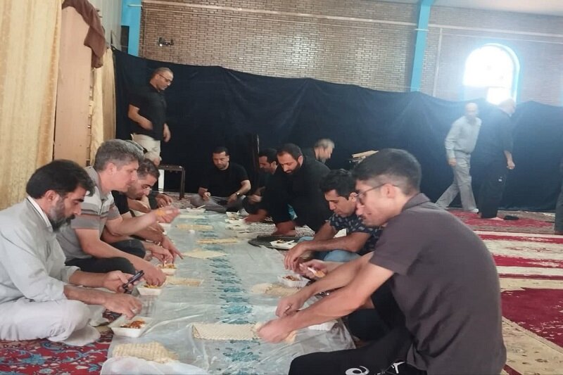 میزبانی۳ هزار زائر اربعین توسط مدرسه علمیه امیرالمؤمنین(ع)در صحنه و بیستون+تصاویر