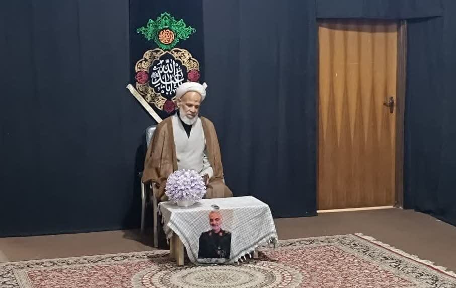 منتظر واقعی کسی است که خود، عامل به دین باشد+عکس