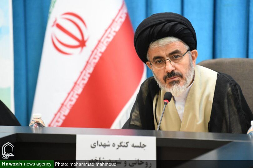 شهدا، عزت و شرافت را برای ملت ایران رقم زدند