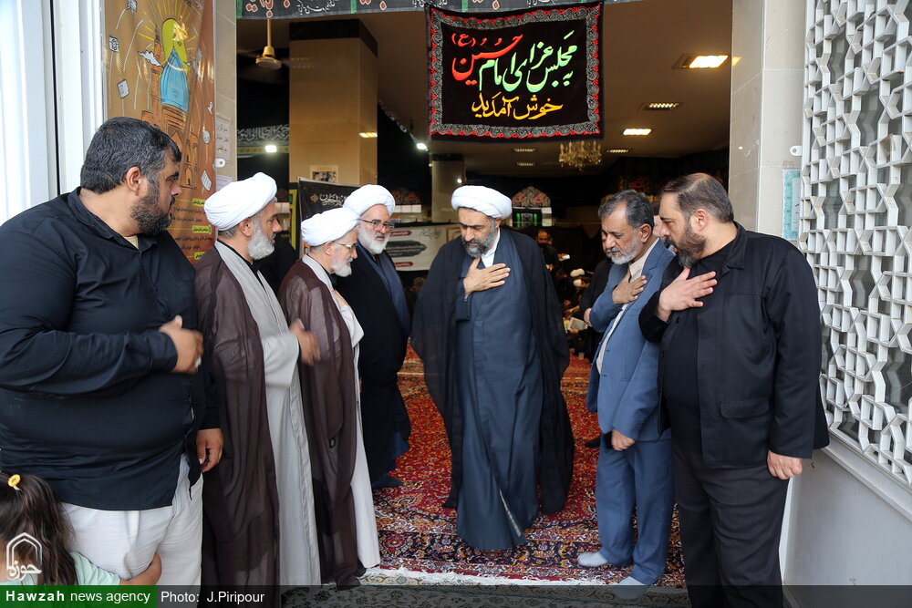 تصاویر/ مراسم گرامیداشت محمد رستملو، خبرنگار فقید خبرگزاری حوزه در قم تصاویر/ مراسم گرامیداشت محمد رستملو، خبرنگار فقید خبرگزاری حوزه در قم