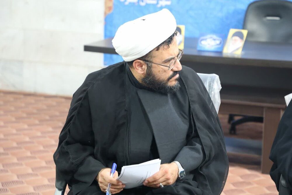 بهره گیری از تفسیر تسنیم در حوزه علمیه استان یزد