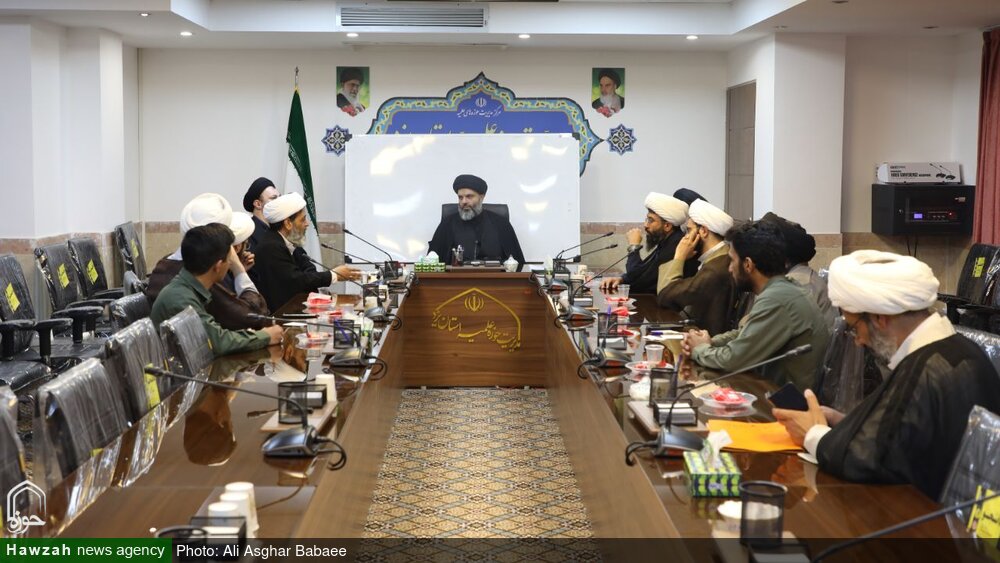 تصاویر/ جلسه هماهنگی فعال سازی حلقات صالحین ویژه کادر مدیریت حوزه علمیه استان یزد