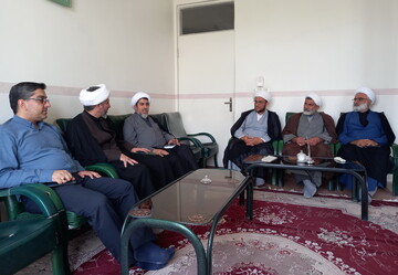 بازدید معاون منابع انسانی حوزه‌های علمیه کشور از طرح‌های عمرانی حوزه علمیه منطقه کاشان