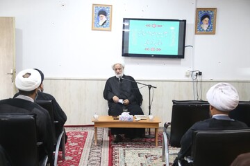 امام حسین(ع) با خون خود در مقابل نظام جاهلیت ایستاد/ در دفاع مقدس ۱۲ روزه دشمن ضربه سنگین و راهبردی خورد