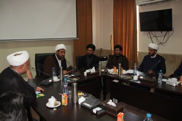 تصاویر / نشست هم اندیشی مبلغین امین حوزه علمیه استان قزوین