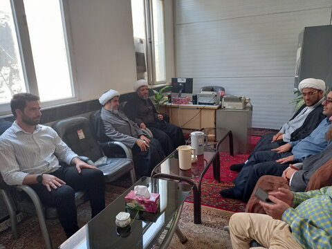 تصاویر/ بازدید معاون منابع انسانی و پشتیبانی حوزه‌های علمیه کشور از مدارس علمیه آران و بیدگل