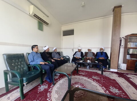 تصاویر/ بازدید معاون منابع انسانی و پشتیبانی حوزه‌های علمیه کشور از مدارس علمیه آران و بیدگل