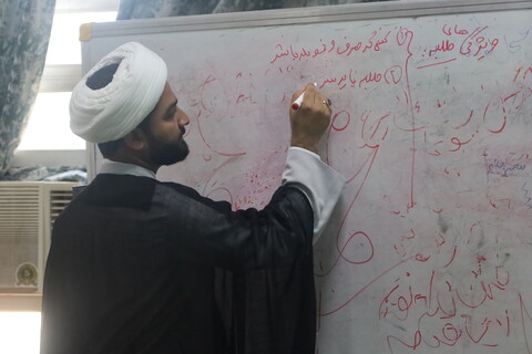 تصاویر /آغاز دوره میثاق طلبگی برای داوطلبان ورود به حوزه علمیه هرمزگان