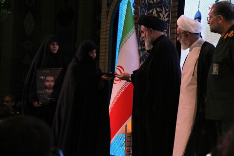 تصاویر/ سومین همایش ملی تکریم از فعالان و دست اندرکاران مساجد سراسر کشور با عنوان " مثل نصرالله"