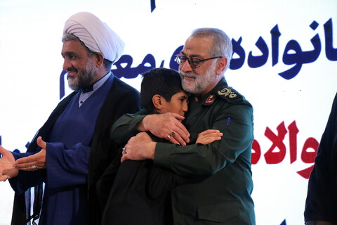 تصاویر/ سومین همایش ملی تکریم از فعالان و دست اندرکاران مساجد سراسر کشور با عنوان " مثل نصرالله"