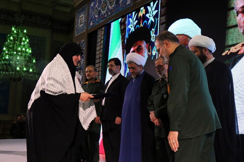 تصاویر/ سومین همایش ملی تکریم از فعالان و دست اندرکاران مساجد سراسر کشور با عنوان " مثل نصرالله"