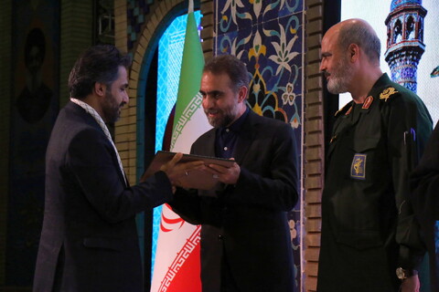 تصاویر/ سومین همایش ملی تکریم از فعالان و دست اندرکاران مساجد سراسر کشور با عنوان " مثل نصرالله"