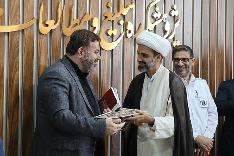 تصاویر/  مراسم رونمایی از کتاب‌های «رزم سلامتی» «محرم و کرونا»