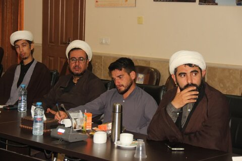 تصاویر / نشست هم اندیشی مبلغین امین حوزه علمیه استان قزوین