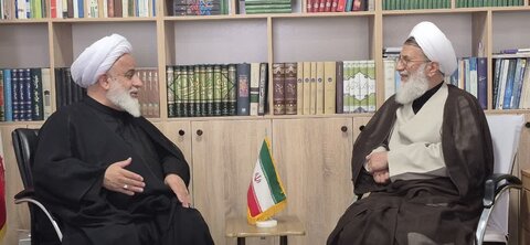 تصاویر / دیدار رئیس  سازمان عقیدتی‌سیاسی ارتش با امام‌جمعه شهرستان آبیک