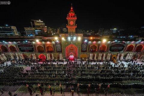 رَفْع راية الحزن لإحياء ذكرى شهادة الرسول الأعظم (ص) في العتبة العلوية