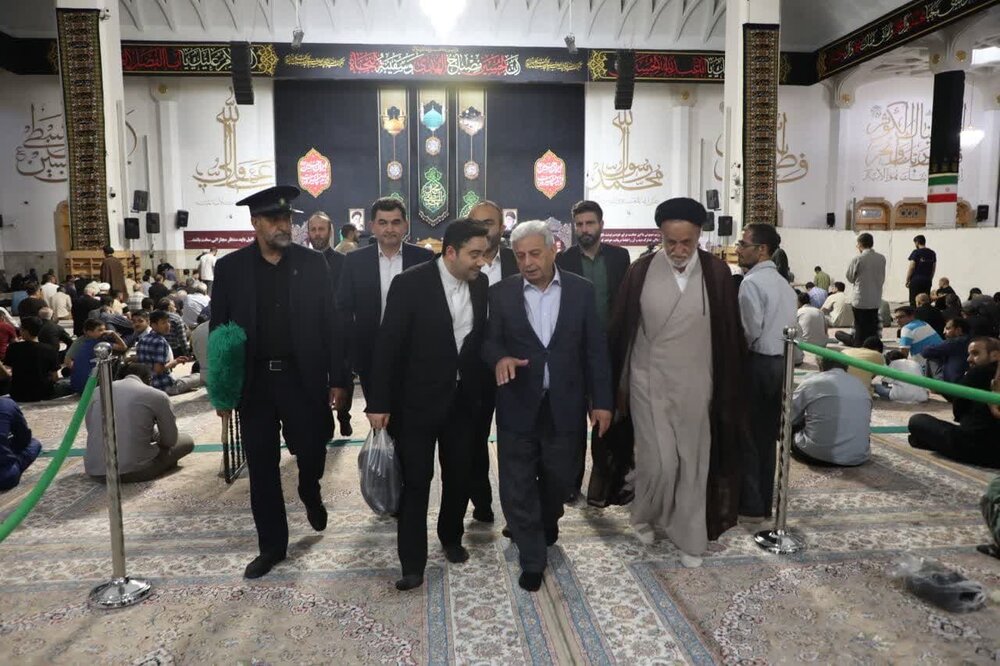 تشرف وزیر کشاورزی پاکستان به حرم حضرت معصومه(س)