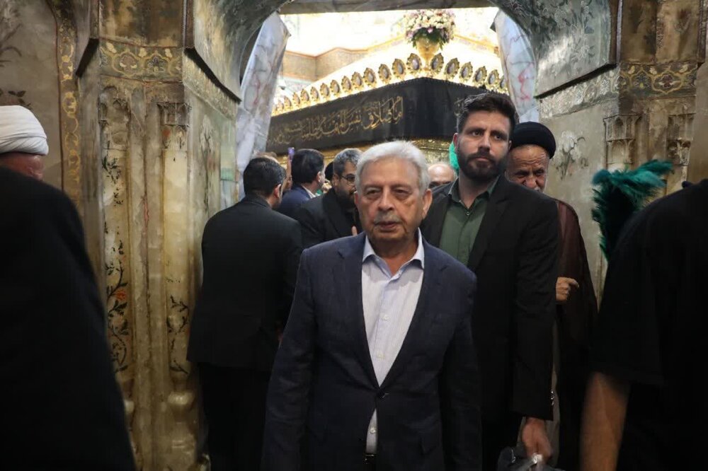 تشرف وزیر کشاورزی پاکستان به حرم حضرت معصومه(س)