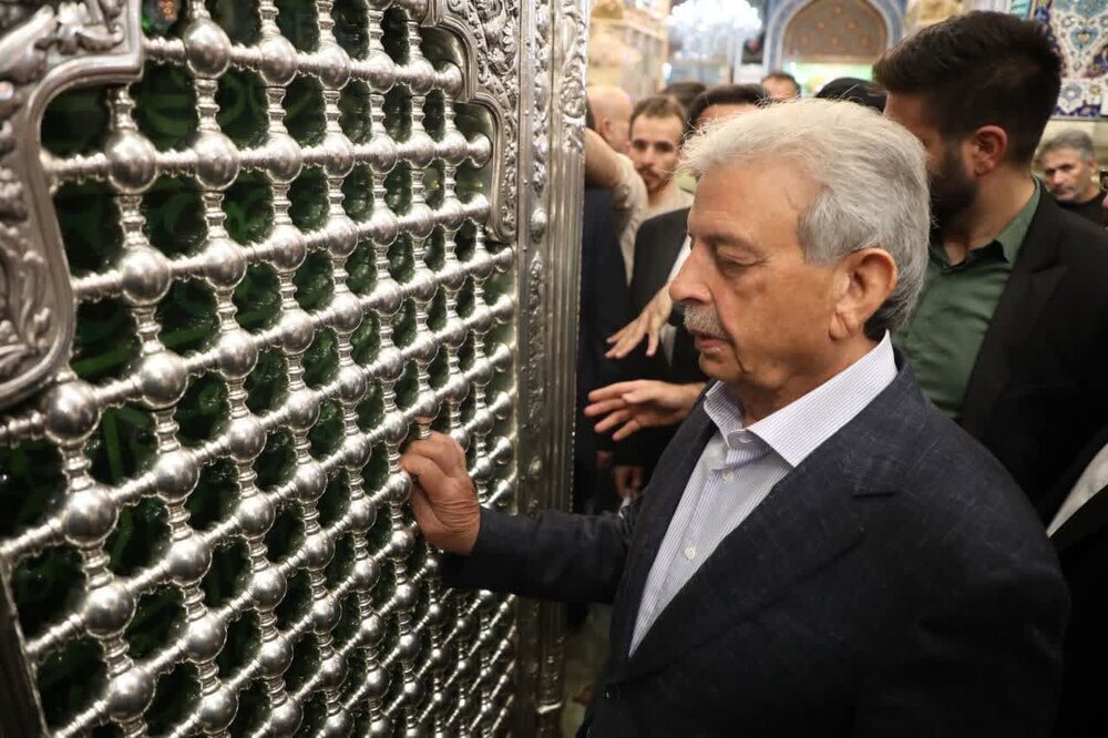 Pakistan’s Agriculture Minister Visits Holy Shrine of Hazrat Fatima Masoumeh (PBUH)