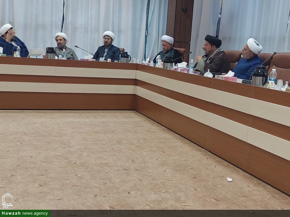 نشست شورای منطقه شمالغرب و غرب مرکز خدمات حوزه‌ علمیه در زنجان برگزار شد