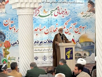 دشمنان اسلام همواره برای تضعیف نقش مساجد برنامه‌ریزی کرده‌اند