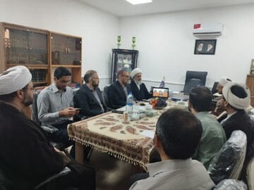 دیدار اعضای دبیرخانه کنگره علامه بهابادی یزدی با مسئولان مؤسسه عالی حوزوی امام خمینی(ره) فارس