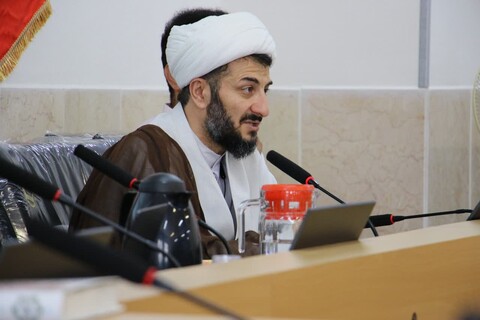 تصاویر| نشست معاون پژوهش حوزه های علمیه با معاونین پژوهش مدارس اصفهان