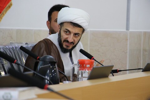 تصاویر| نشست معاون پژوهش حوزه های علمیه با معاونین پژوهش مدارس اصفهان