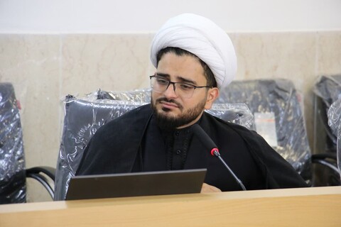 تصاویر| نشست معاون پژوهش حوزه های علمیه با معاونین پژوهش مدارس اصفهان