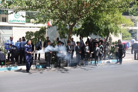 تصاویر/ برگزاری دسته عزاداری ادارات خیابان آیت الله طالقانی به مناسبت سالروز شهادت پیامبر اعظم (ص)‌، امام حسن مجتبی (ع) و امام رضا (ع)