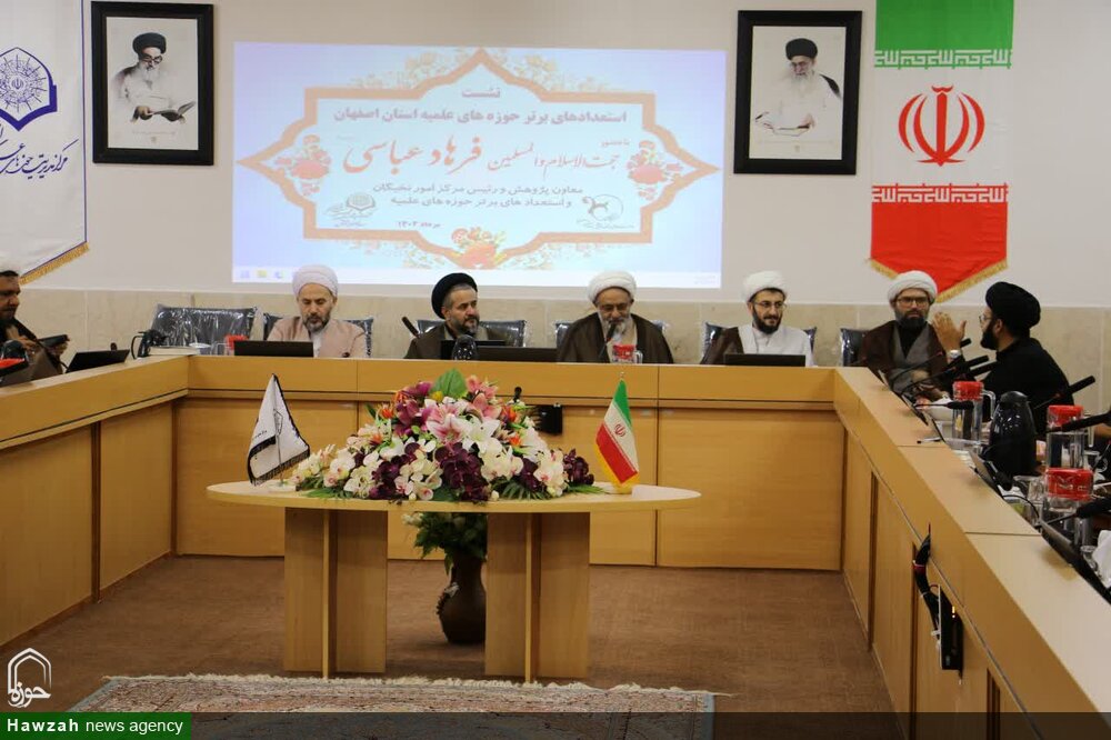 لزوم بهره گیری از ظرفیت نخبگان حوزوی در عرصه حل مسئله