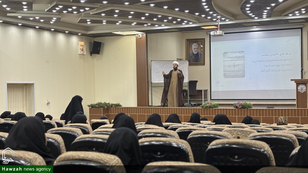 کارگاه آموزشی "هنر زندگی" ویژه‌ فرهنگیان شهرستان اهواز