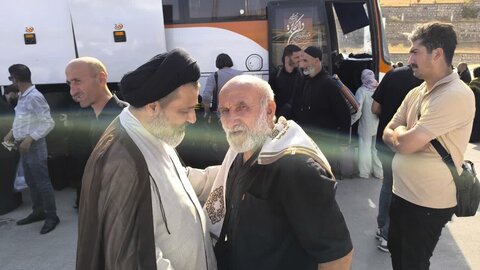 تصاویر/ بدرقه زائرین خارجی اربعین حسینی از مرز بازرگان