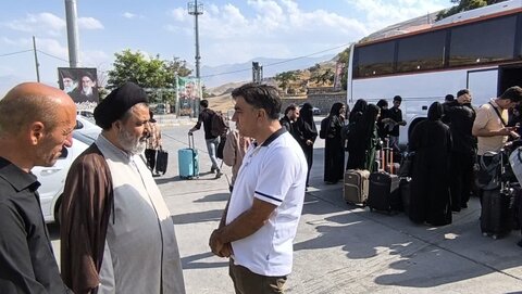 تصاویر/ بدرقه زائرین خارجی اربعین حسینی از مرز بازرگان