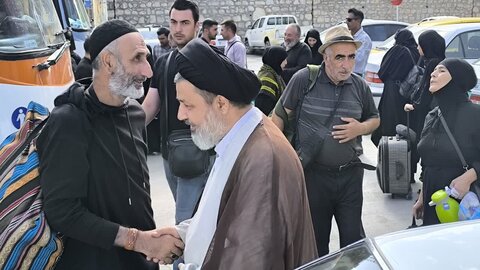 تصاویر/ بدرقه زائرین خارجی اربعین حسینی از مرز بازرگان