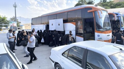 تصاویر/ بدرقه زائرین خارجی اربعین حسینی از مرز بازرگان