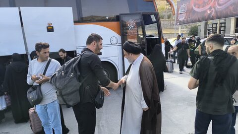 تصاویر/ بدرقه زائرین خارجی اربعین حسینی از مرز بازرگان