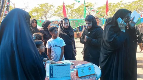 تصاویر/فعالیت طلاب مدرسه علمیه فاطمه الزهرا ساوه در دهه آخر ماه صفر