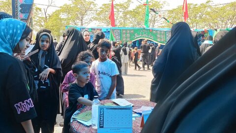 تصاویر/فعالیت طلاب مدرسه علمیه فاطمه الزهرا ساوه در دهه آخر ماه صفر