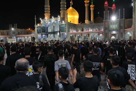 تصاویر/ حال و هوای حرم حضرت معصومه (س) در شب رحلت پیامبر(ص) و شهادت امام مجتبی (ع)