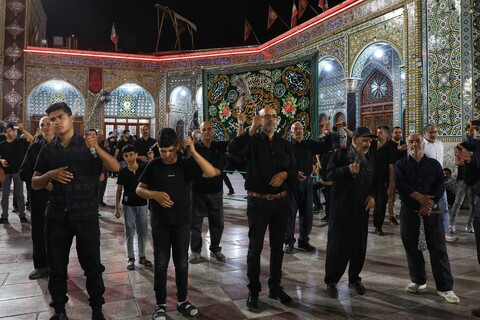 تصاویر/ حال و هوای حرم حضرت معصومه (س) در شب رحلت پیامبر(ص) و شهادت امام مجتبی (ع)