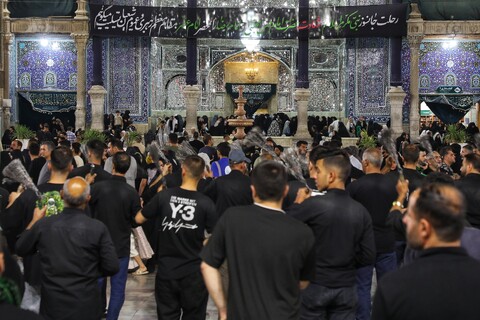 تصاویر/ حال و هوای حرم حضرت معصومه (س) در شب رحلت پیامبر(ص) و شهادت امام مجتبی (ع)