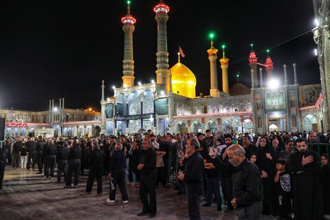 تصاویر/ حال و هوای حرم حضرت معصومه (س) در شب رحلت پیامبر(ص) و شهادت امام مجتبی (ع)
