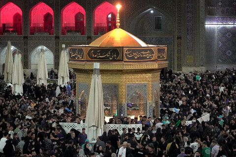 تصاویر/ حال و هوای حرم مطهر رضوی در شب شهادت حضرت رسول و امام حسن مجتبی علیهم‌السلام