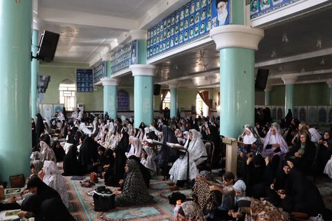 تصاویر/اقامه نماز جمعه تکاب